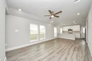 239 Bay Laurel Dr, Alvin, TX 77511 - Photo 10