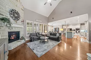 19410 Meadow Lakes Dr, Cypress, TX 77433 - Photo 10