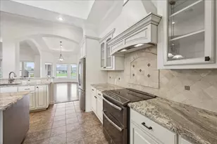 1215 Bourbon St, Bridge City, TX 77611 - Photo 12