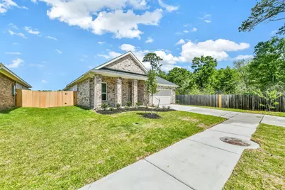 3019 King Oaks Street, Baytown, TX 77251 - Photo 2