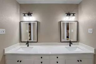 5311 Riverview Dr, Alvin, TX 77511 - Photo 16