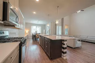 21029 Crinet Sq St, Kingwood, TX 77339 - Photo 10