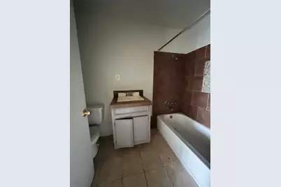 7933 Brays Street #A, Houston, TX 77012 - Photo 6