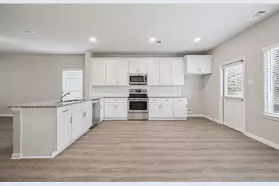 320 S Texas St, Texas City, TX 77591 - Photo 4