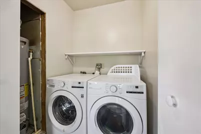 3910 Avenue R 1/2, Galveston, TX 77550 - Photo 18