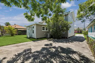 3910 Avenue R 1/2, Galveston, TX 77550 - Photo 28