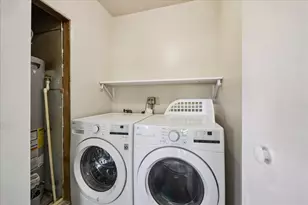 3910 Ave R 1/2, Galveston, TX 77550 - Photo 18