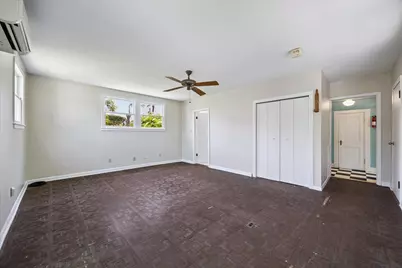 3910 Avenue R 1/2, Galveston, TX 77550 - Photo 16