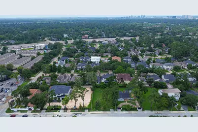 12715 Memorial Drive, Houston, TX 77024 - Photo 10