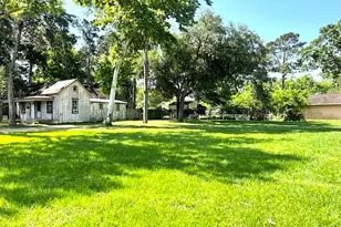 6211 Gresham St, Wallis, TX 77485 - Photo 1