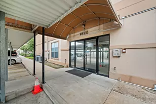 6611 W Sam Houston Pkwy S, Houston, TX 77072 - Photo 4