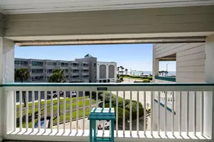6102 Seawall Blvd, Galveston, TX 77551 - Photo 4