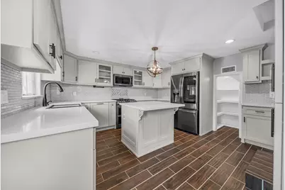 5902 Martha Lane, Houston, TX 77396 - Photo 14