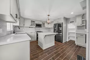 5902 Martha Ln, Houston, TX 77396 - Photo 14