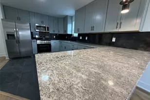 611 N Eastwood St, Houston, TX 77011 - Photo 10
