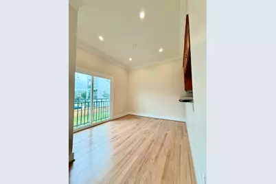 1323 Rosewood Street, Houston, TX 77004 - Photo 2