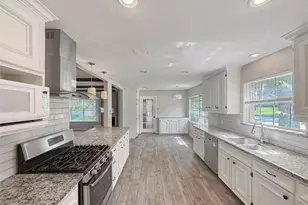 10902 Fawnview Dr, Houston, TX 77070 - Photo 8