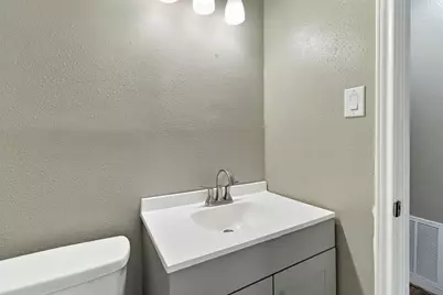 2213 17th Avenue N, Texas City, TX 77590 - Photo 12
