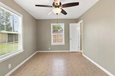 2213 17th Avenue N, Texas City, TX 77590 - Photo 20