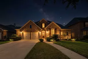 4226 Pebble Heights Ln, Sugar Land, TX 77479 - Photo 2
