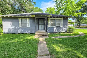 1700 Marilyn St, Rosenberg, TX 77471 - Photo 1