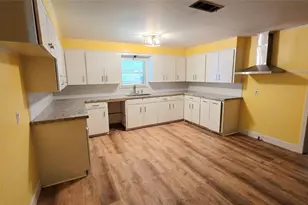 1700 Marilyn St, Rosenberg, TX 77471 - Photo 2