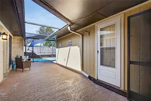 1021 E San Augustine St, Deer Park, TX 77536 - Photo 32