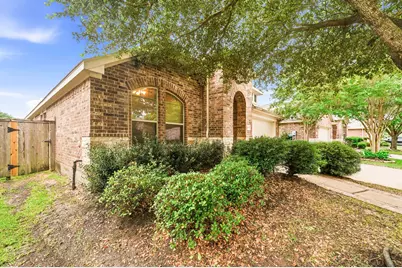 18315 E Willow Oak Bend Drive, Cypress, TX 77433 - Photo 2