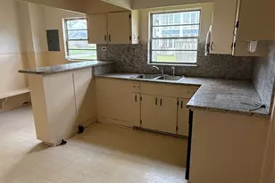 208 E State St, Eagle Lake, TX 77434 - Photo 8