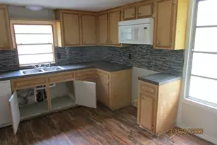 300 Alpine St, Coldspring, TX 77331 - Photo 10