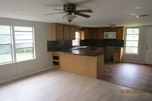 300 Alpine St, Coldspring, TX 77331 - Photo 8
