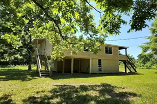 300 Alpine St, Coldspring, TX 77331 - Photo 4
