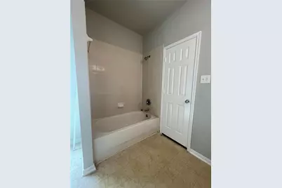 1502 Claremont Garden Circle, Houston, TX 77047 - Photo 6