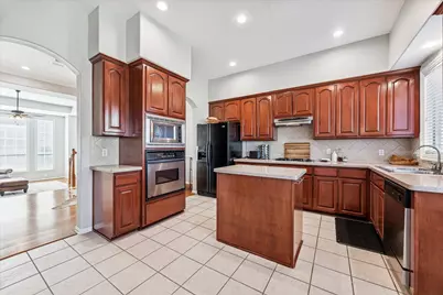 1802 Stacy Falls, Houston, TX 77008 - Photo 10