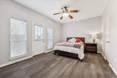1802 Stacy Falls, Houston, TX 77008 - Photo 16