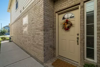 523 N 1st Street, La Porte, TX 77571 - Photo 2