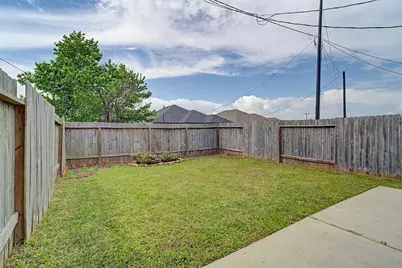523 N 1st Street, La Porte, TX 77571 - Photo 22