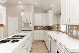 87 N Crossed Birch Pl, The Woodlands, TX 77381 - Photo 18