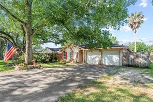 609 David Ave, League City, TX 77573 - Photo 2