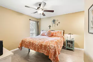 609 David Ave, League City, TX 77573 - Photo 10