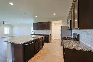 707 Acacia Park Ln, Rosharon, TX 77583 - Photo 6