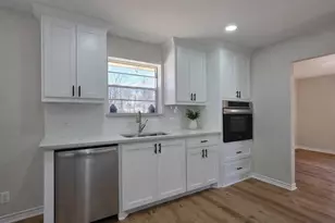 8708 W Fox Rd, Orange, TX 77632 - Photo 6