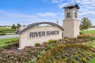 360 Long Br Dr, Dayton, TX 77535 - Photo 34