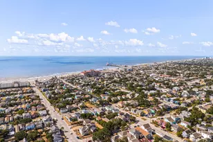 1821 Ave M 1/2, Galveston, TX 77550 - Photo 20