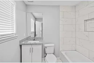819 Oak Street #4, La Marque, TX 77568 - Photo 4