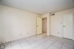 2818 S Bartell Dr S, Houston, TX 77054 - Photo 16