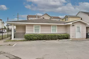 4331 Marina St, Houston, TX 77007 - Photo 2