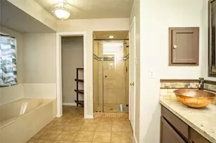 2956 Waterloo Rd, Pearland, TX 77581 - Photo 10