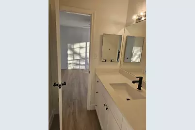2626 Holly Hall Street #710, Houston, TX 77054 - Photo 6