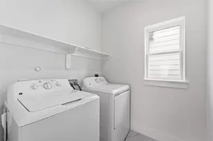 1420 W 34th 1/2 St, Houston, TX 77018 - Photo 22